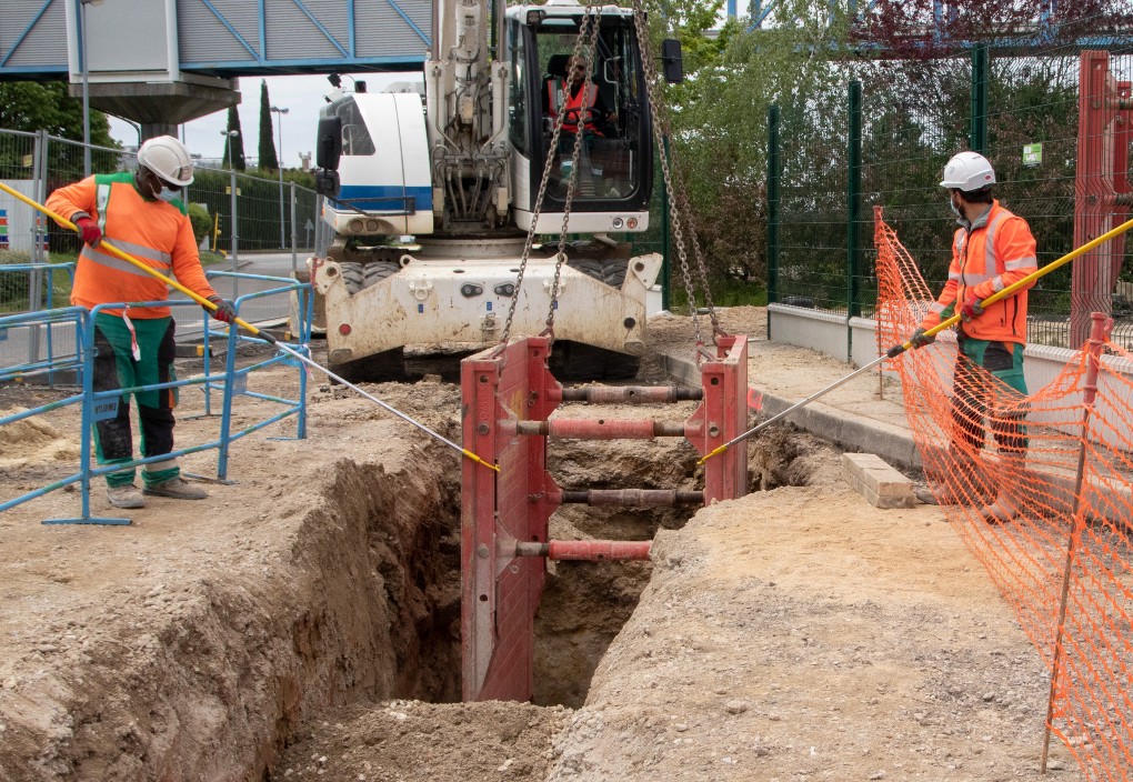 LEBORGNE - La gaffe manche télescopique Nanovib® Leborgne® : sécuriser la manutention de charges élinguées