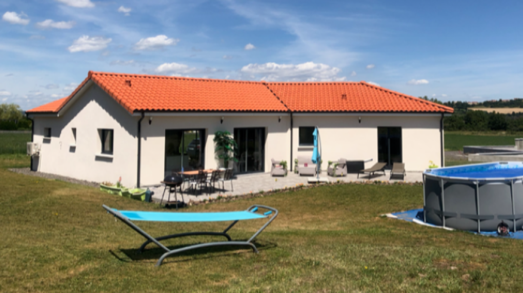 Valentin Greiner, propriétaire d’une maison en béton cellulaire en Haute-Loire : « Notre facture énergétique a été divisée par deux ! »